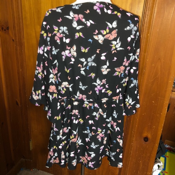 TORRID LILY BLACK BUTTERFLY BABYDOLL BLOUSE 2x - Picture 3 of 4